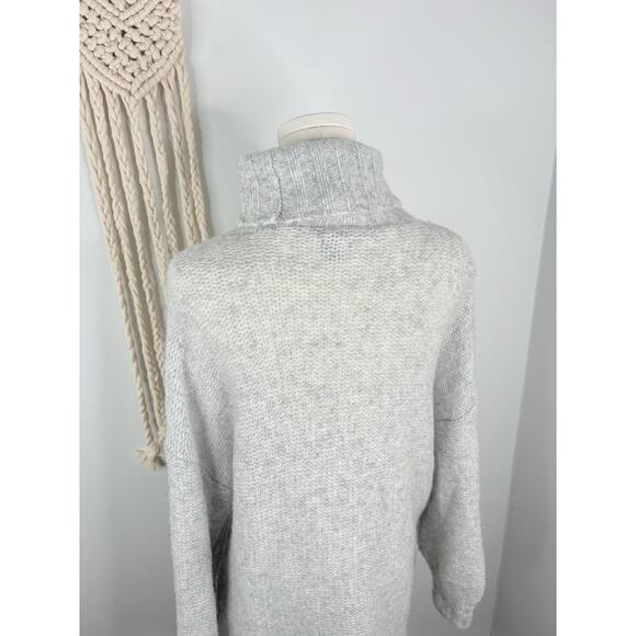 Aerie Happy Place Oversized Turtleneck Sweater Medium Light Gray Cable Knit - Picture 7 of 9